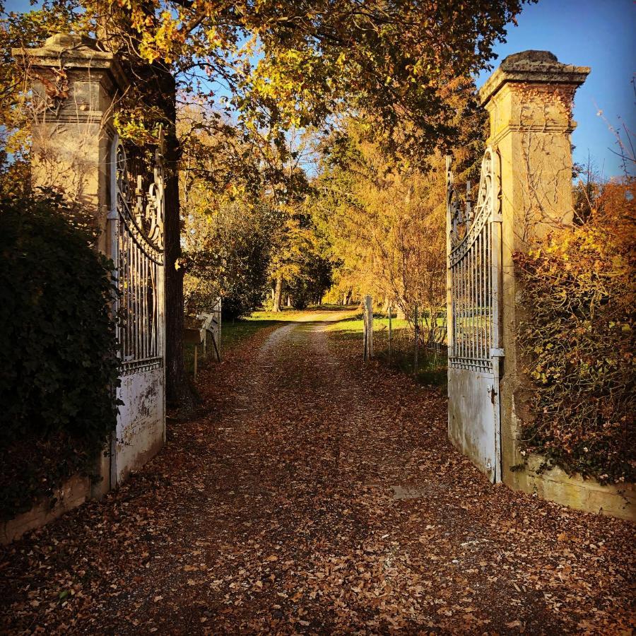 Chateau Du Grand Lucay Bourbon-lʼArchambault Exteriér fotografie