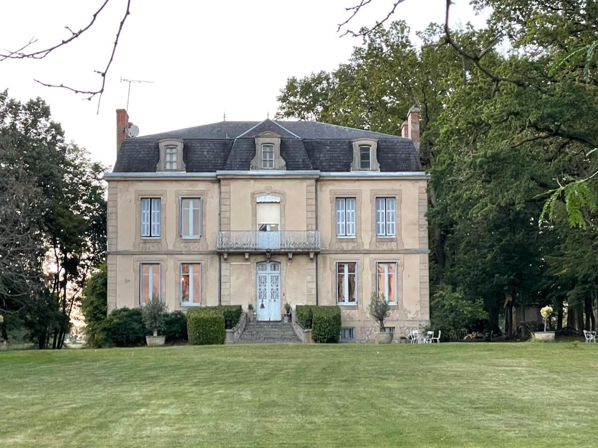 Chateau Du Grand Lucay Bourbon-lʼArchambault Exteriér fotografie